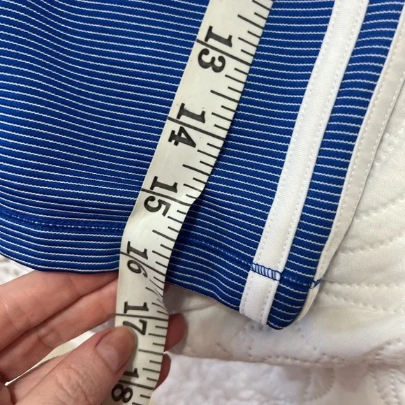 Adidas Womens Zippable Blue Small
Cropped Stripes - Picture 6 of 12